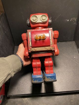 Unknown Maker Vintage Tin And Plastic Battery Operated Space Toy Robot