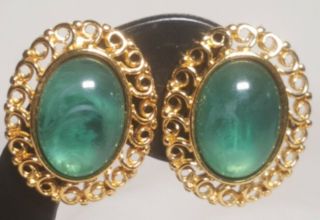 Vintage Trifari Gold Plate Jade Glass Cabochon Clip On Earrings Stunning Nwot