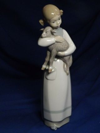 Vintage Lladro Retired 8 1/2 " High Figurine Girl With Lamb 1010 - Spain