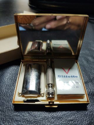 Pre Owned Vintage Gillette Razor And Blades From Gold N Craft