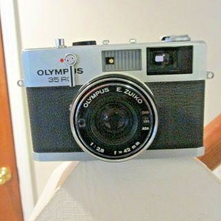 Camera Olympus 35 Rc.  E.  Zuiko.