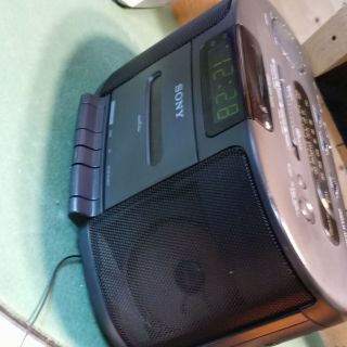 Sony Dream Machine Am/fm Stereo Digital Alarm Clock Radio W/ Cassette Icf - Cs650