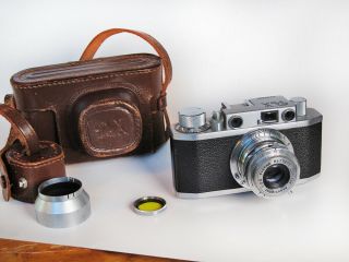 Pax (l) 35mm Rangefinder Camera W/ Case,  Hood,  Filter