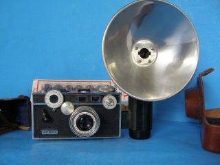 Vintage Argus C3 35mm Camera With Leather Case Flash And Bulbs 1948