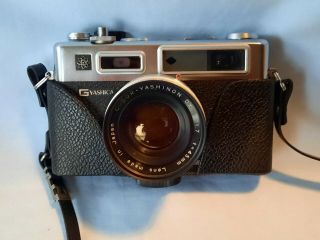 Yashica Electro 35 Rangefinder 35mm Film Camera.  With Case.  Look.