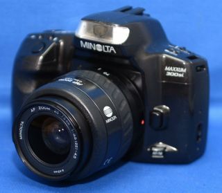 Minolta Maxxum 300si Slr Vintage Film Camera F/3.  5 35 - 70mm Lens