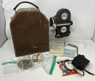 Vintage Bell & Howell 70 - Dr 16mm Movie Camera W/ Hand Crank Case & Booklets