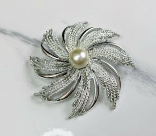 Lovely Vintage Silver - Tone Faux Pearl Brooch By Sarah Coventry Jewellery