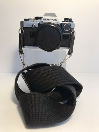 35mm Olympus Om - 10 Camera & F.  Zuiko 50mm 1:1.  8 Lens