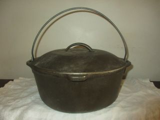 Vintage 8 Do Black Cast Iron Dutch Oven Pot,  Lid,  Handles,  Made In Usa,  10 1/4 "