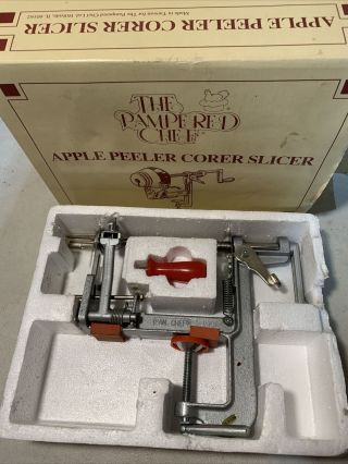 Vintage Pampered Chef Apple Peeler Corer Slicer