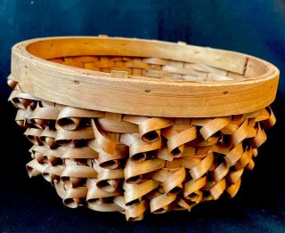 Rustic Vintage Wood Splint Basket With “curls” Amish? Native American?