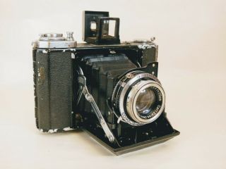Zeiss Ikon Ikonta 521/16 Camera with Tessar Lens & Compur Rapid Shutter 2