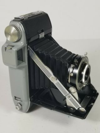 4a) Kodak Bellows Tourist Vintage Cameraf/ 8.  8 100mm Anaston Lens