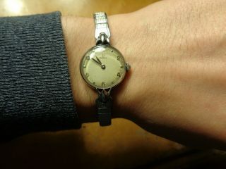 Vintage Ladies Omega Wristwatch 15 Jewels Stainless Steel Case (perfect Time)