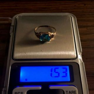 Vintage Gold 10k Ring With Light Blue Gemstone 1.  53 Grams
