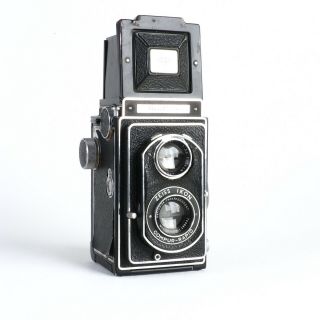 ^zeiss Ikon Ikoflex Medium Format Tlr Camera [for Parts Read]
