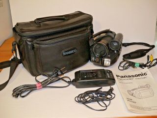 Panasonic Camcorder M Pv - L657d Palm Corder Vhs/c Optical Zoom Great