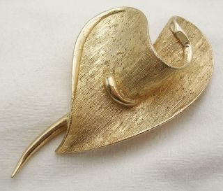 Vintage Signed Coro Gold Tone Leaf Jewellery Brooch Pin
