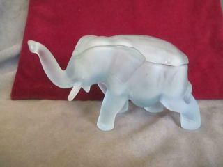 T3 Vintage Blue Frosted Glass Elephant Covered Trinket Powder Box