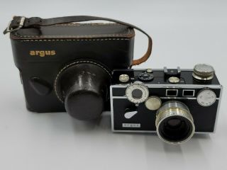 Argus C3 " Brick " Rangefinder 35mm Camera With Case