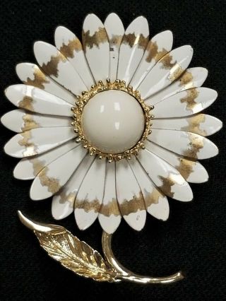 Large Vintage 1960 ' s White & Gold Enamel Daisy FLOWER Power Pin Brooch 3 