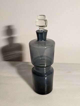 Vintage Mid Century Modern Mcm Decanter Bottle W/stopper Blue Smoke Glass