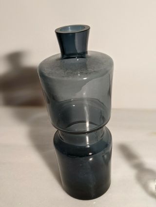 vintage mid century modern MCM DECANTER BOTTLE w/stopper blue smoke glass 3