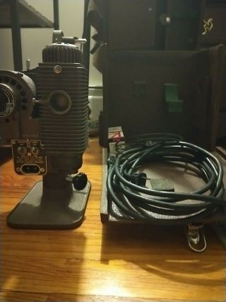 Vintage 8 Mm Revere Model 85 Film Projector W/ Case
