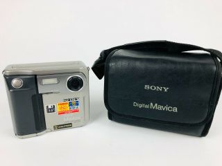Sony Mvc - Fd5 Mavica 2.  5 " Lcd 3 1/2 - Inch Floppy Disk Digital W/ Carrying Case