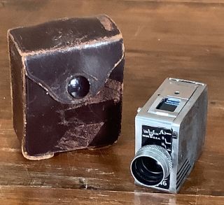 Vintage Universal Camera Corporation Minute 16 F6.  3 11 Film Spy Camera Leather C