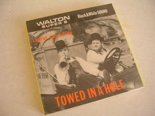 Vintage Walton 8 - Black And White Sound / Laurel & Hardy Towed In A Hole
