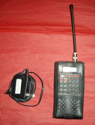 Vintage Uniden Bearcat Channel Scanner Model Bc70 Xlt With Power Supply & Case