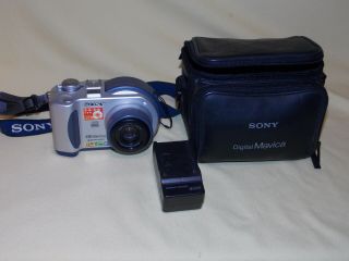 Sony Fd Mavica Digital Camera Mvc - Fd200 Battery Case Charger No Disc