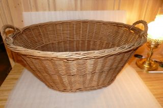 Vintage 33 " X 17.  5 X 9.  5 " Wicker Laundry Basket 2 Handles Farmhouse Minor Wear
