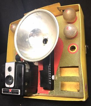 Vintage Kodak Brownie Hawkeye Flash Model Box Camera With Flash & Bulbs 2