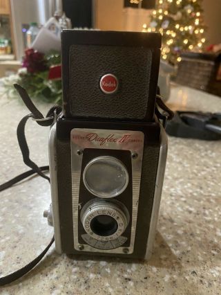 Vintage Brown Kodak Duaflex Iv Box Camera Kodet Lens With Strap Uses 620 Film