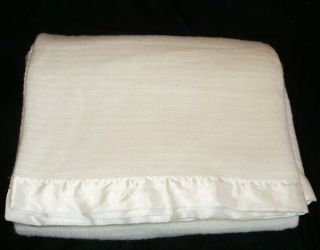 Vintage Cannon White Ivory Thermal Acrylic Blanket Nylon Satin Trim 66 X 82 Twin