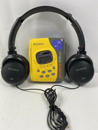 Vintage Sony Sports Walkman Wm - Sxf44 Am/fm Radio Cassette Player W/ Headphone