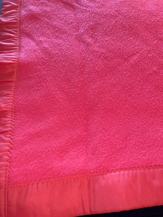 Vtg Vera Neumann Burlington Hot Pink Mcm Mod Satin Trim Acrylic Blanket 96 X106