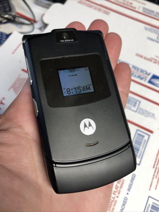Black Gsm Motorola V3 Razr Motorazr Vintage 2g Flip Cell Phone
