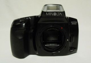 MINOLTA Maxxum 300si 35mm SLR Film Camera w/35 - 70mm AF Lens Student Photography 2