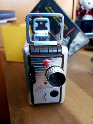 Kodak Brownie No.  82 8mm Movie Video Camera F/2.  7 Lens Cool