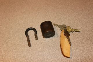 Rare Vintage Barrel Lock W/ Keys Fndcw