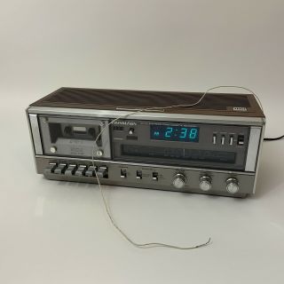 Vintage Soundesign 3850 - (b) Am/fm Electronic Clock Radio Cassette Recorder