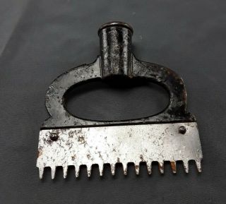 VINTAGE GARDEN HAND TOOL Soil Clod / Root Chopper Weed Cultivator 4 