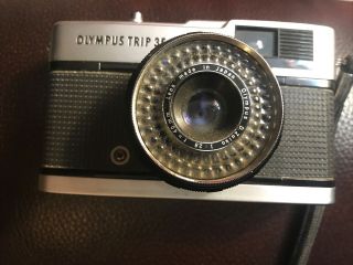Olympus Trip 35 35mm Film Camera With D.  Zuiko Lens.