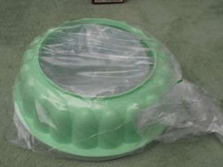 Vintage Tupperware Jello Mold Green With Lid 9 - 1/2 "