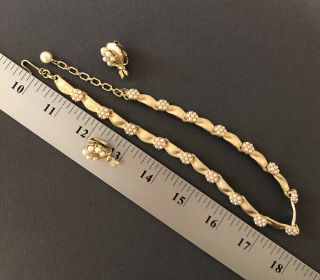 Vintage Crown Trifari Choker Necklace Brushed Gold Tone Pearl Flowers Earrings 2