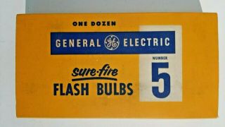12 Vintage General Electric Sure Fire Flash Bulbs 5 Class M (medium Peak)
